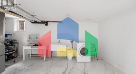 Residential - Single Family Home - Richmond Hill, Canada - Canada