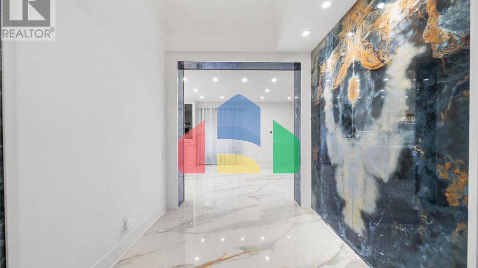 Residential - Single Family Home - Richmond Hill, Canada - Canada