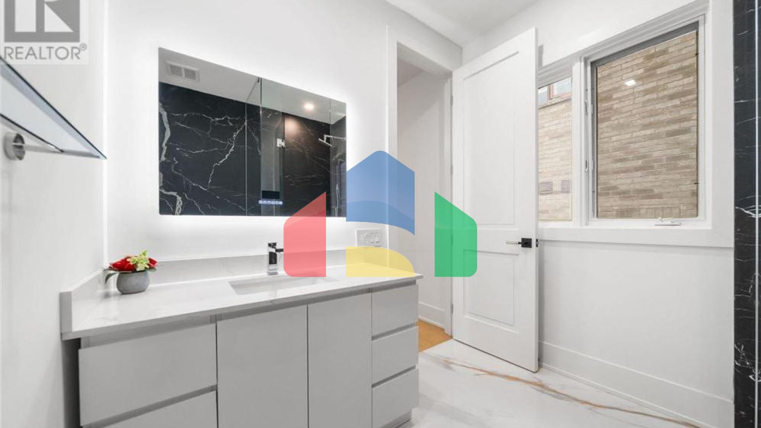 Residential - Single Family Home - Richmond Hill, Canada - Canada