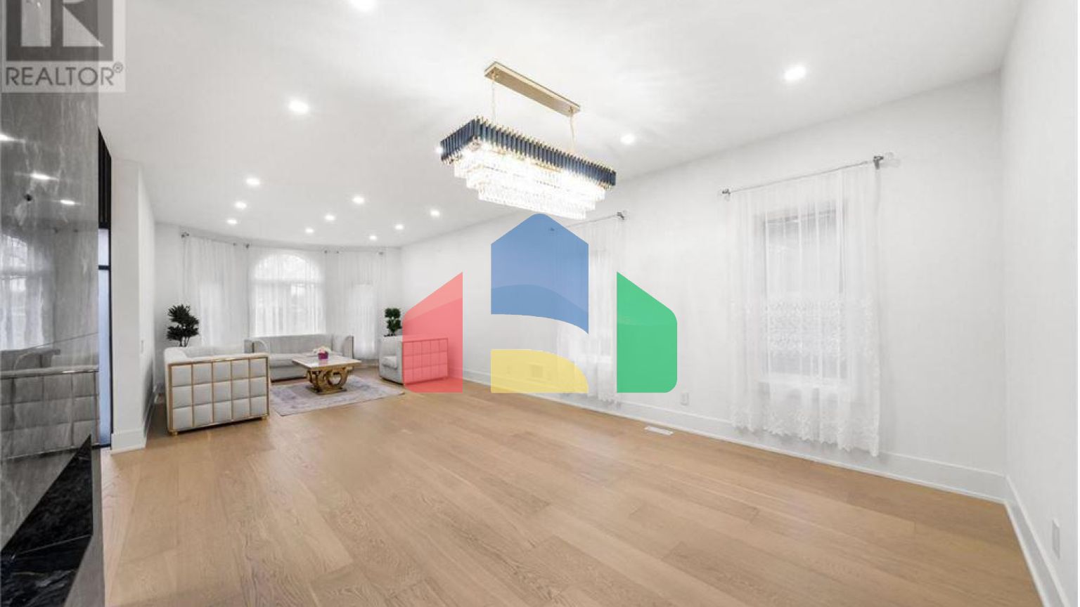 Residential - Single Family Home - Richmond Hill, Canada - Canada