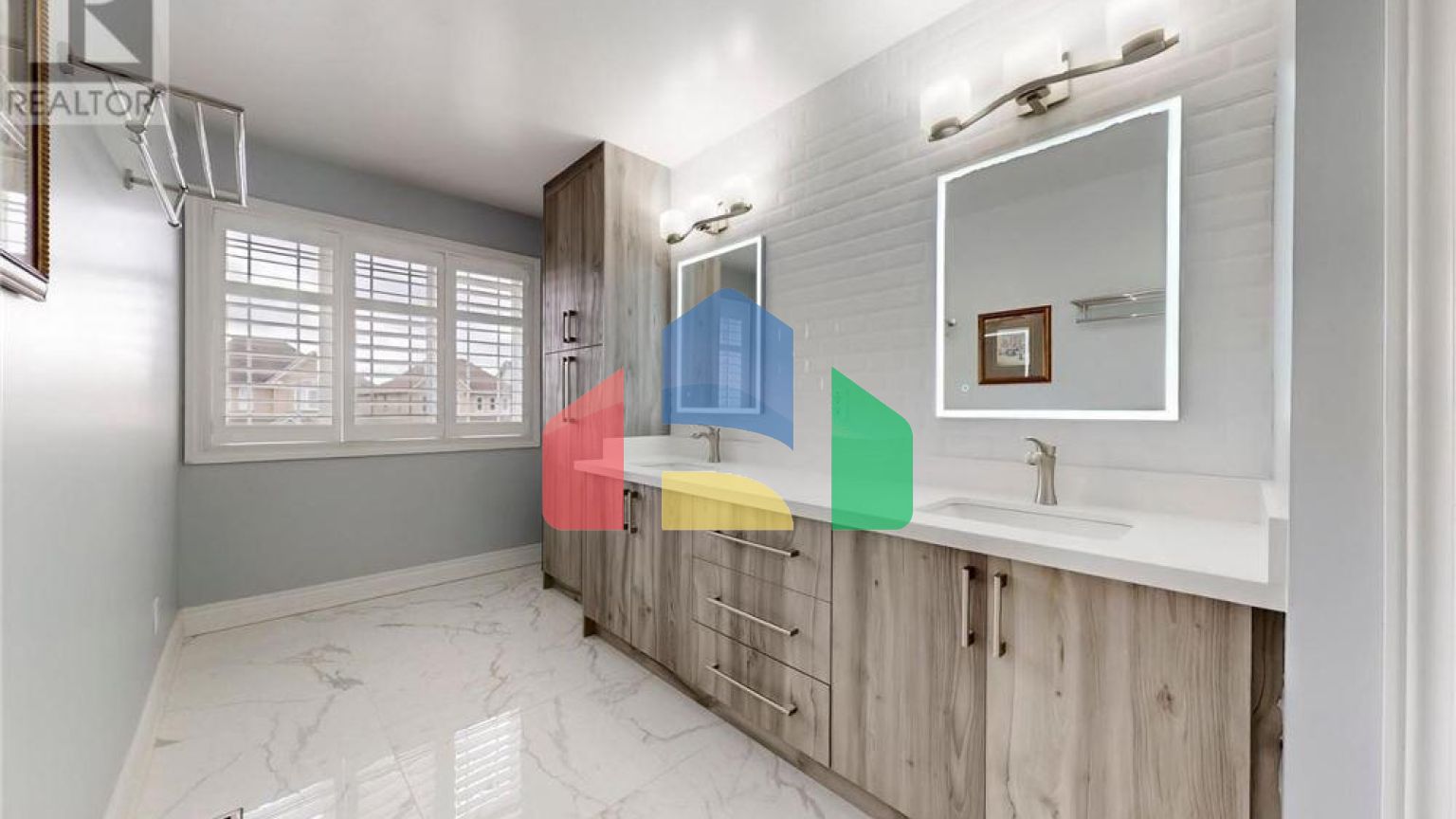 Residential - Single Family Home - Richmond Hill, Canada - Canada