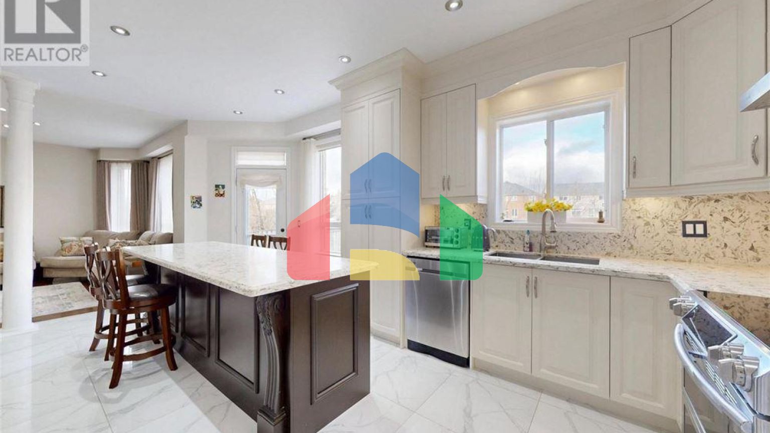 Residential - Single Family Home - Richmond Hill, Canada - Canada