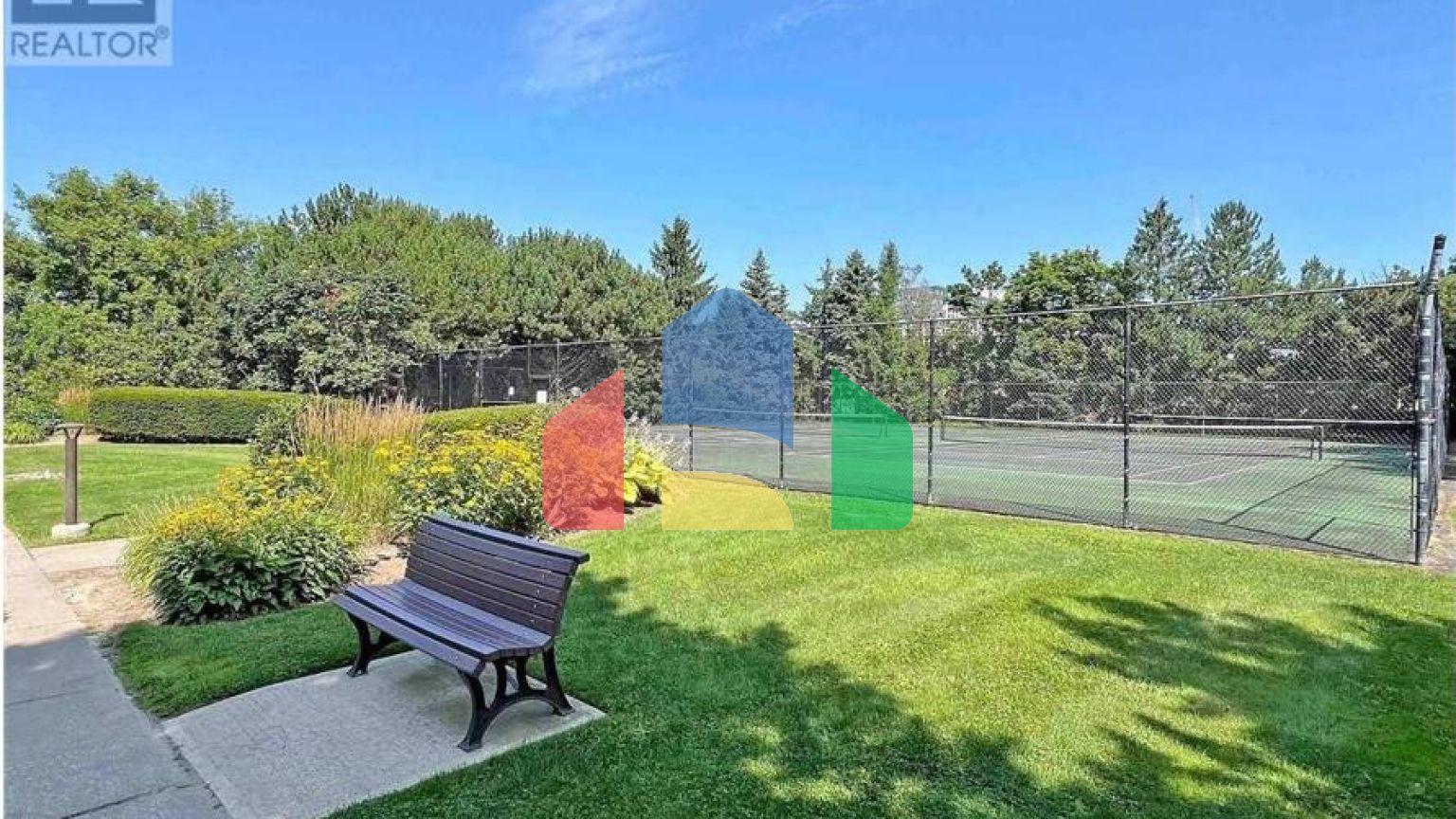 Residential - Single Family Home - Richmond Hill, Canada - Canada