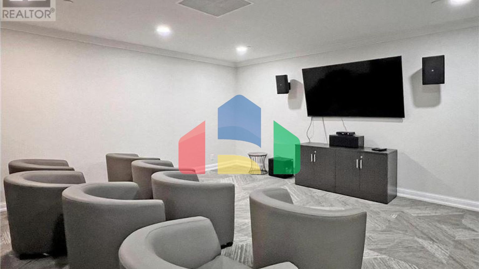 Residential - Single Family Home - Richmond Hill, Canada - Canada