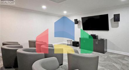 Residential - Single Family Home - Richmond Hill, Canada - Canada