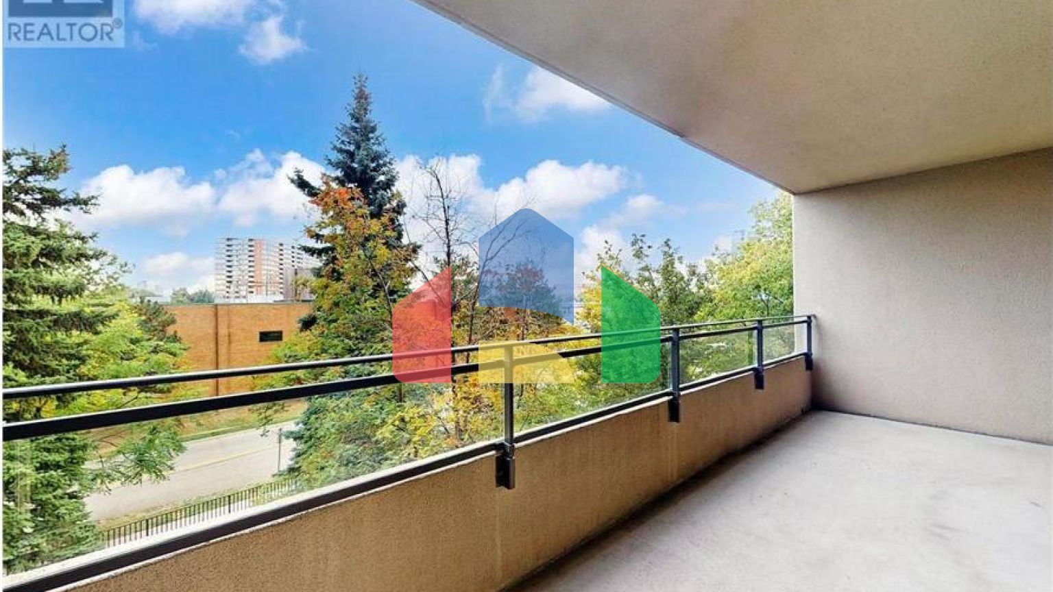 Residential - Single Family Home - Richmond Hill, Canada - Canada