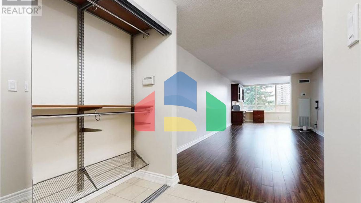 Residential - Single Family Home - Richmond Hill, Canada - Canada