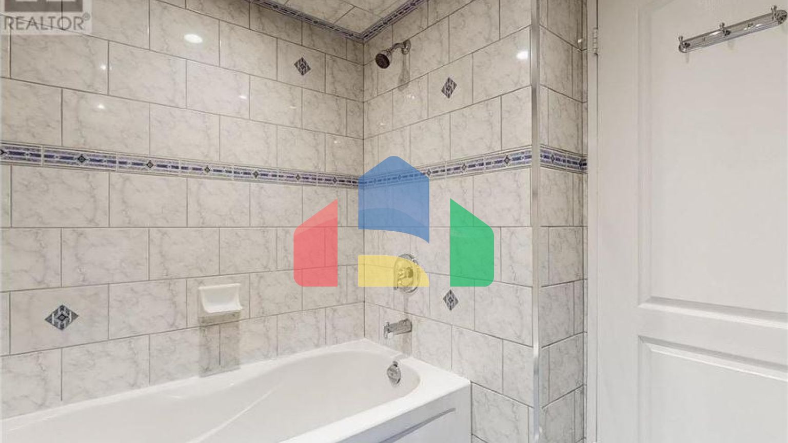 Residential - Single Family Home - Richmond Hill, Canada - Canada