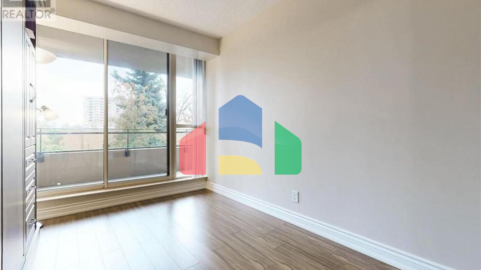 Residential - Single Family Home - Richmond Hill, Canada - Canada