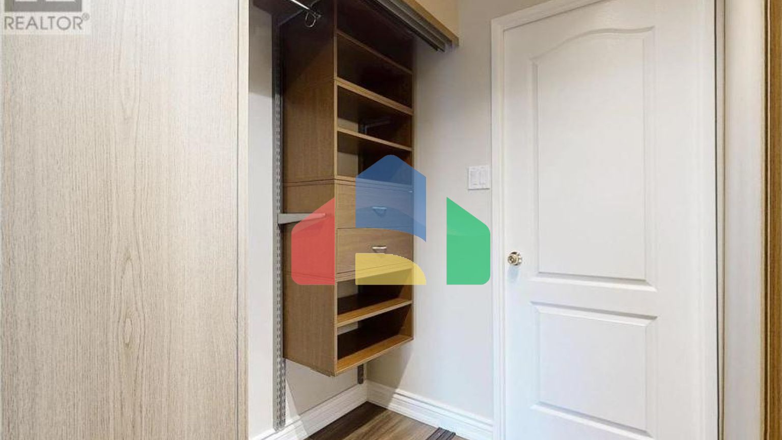 Residential - Single Family Home - Richmond Hill, Canada - Canada