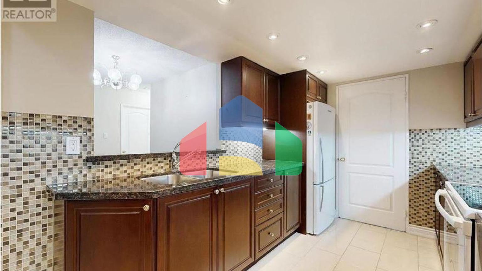 Residential - Single Family Home - Richmond Hill, Canada - Canada