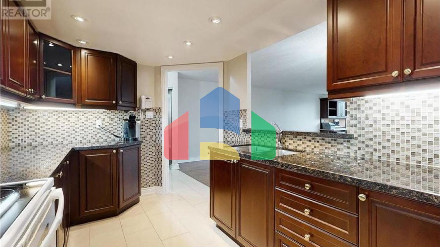 Residential - Single Family Home - Richmond Hill, Canada - Canada