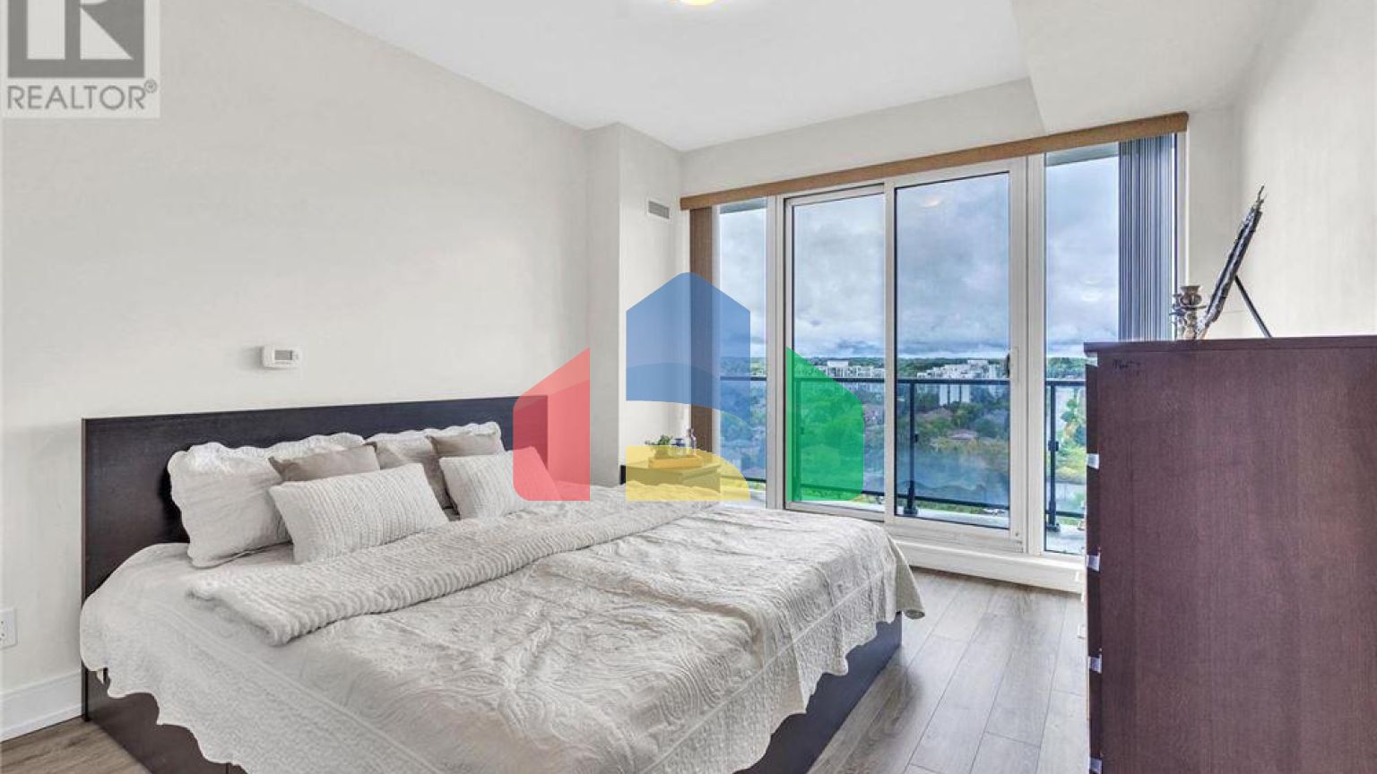 Residential - Single Family Home - Richmond Hill, Canada - Canada