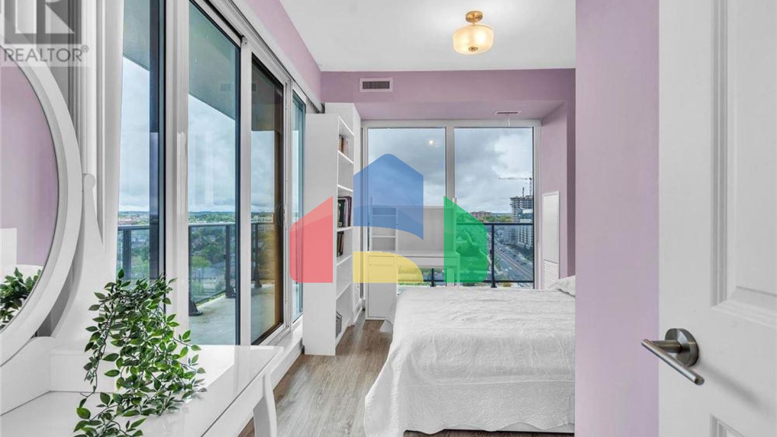 Residential - Single Family Home - Richmond Hill, Canada - Canada