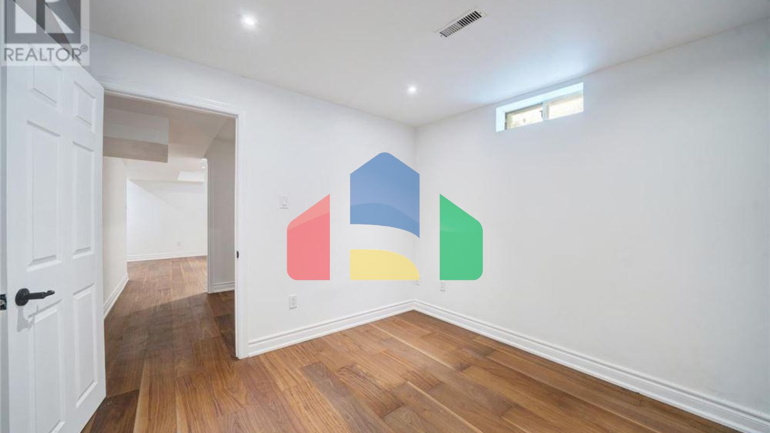 Residential - Single Family Home - Richmond Hill, Canada - Canada