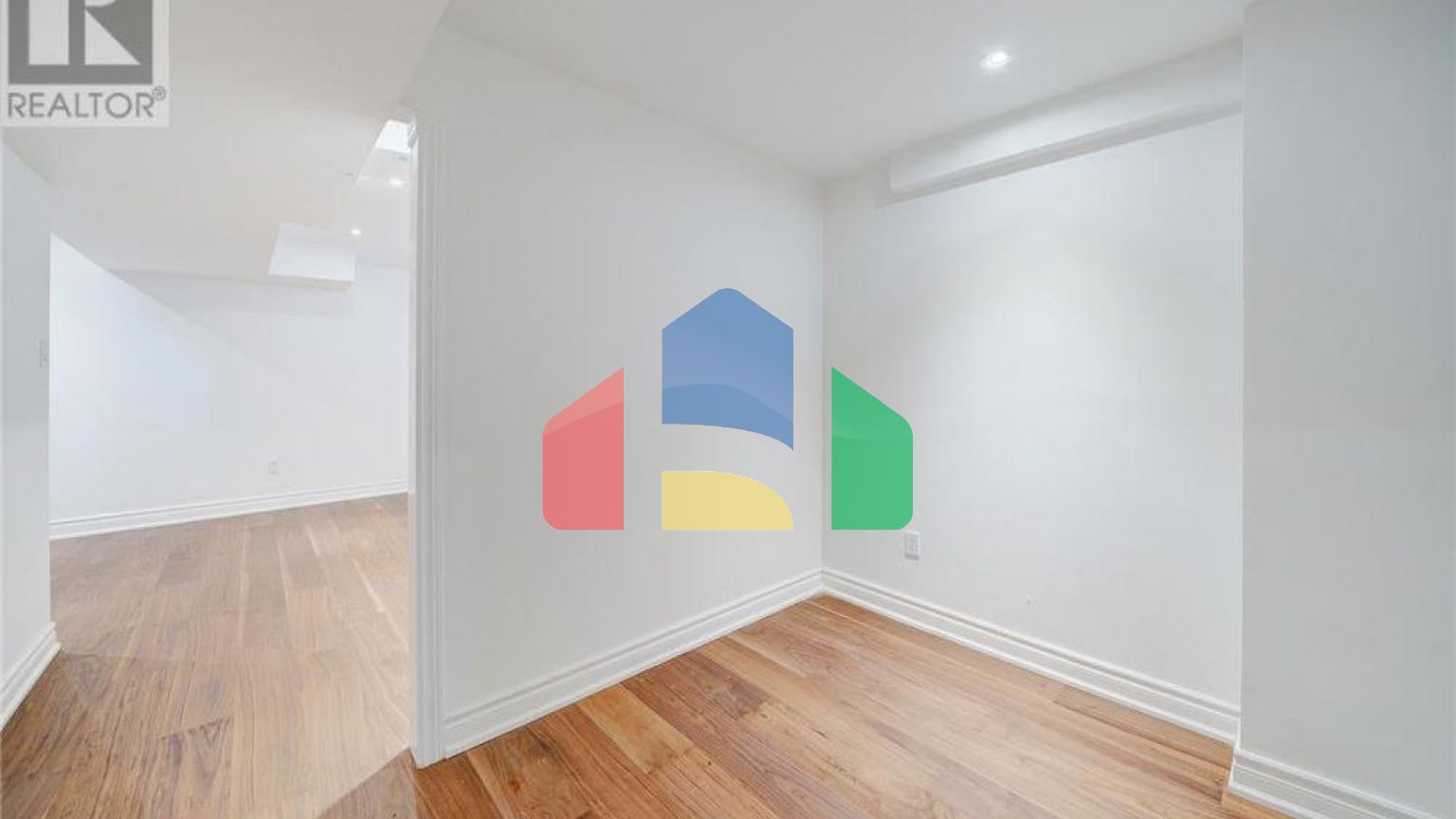 Residential - Single Family Home - Richmond Hill, Canada - Canada