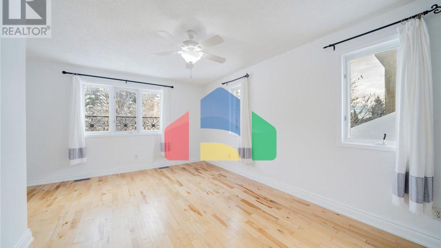 Residential - Single Family Home - Richmond Hill, Canada - Canada