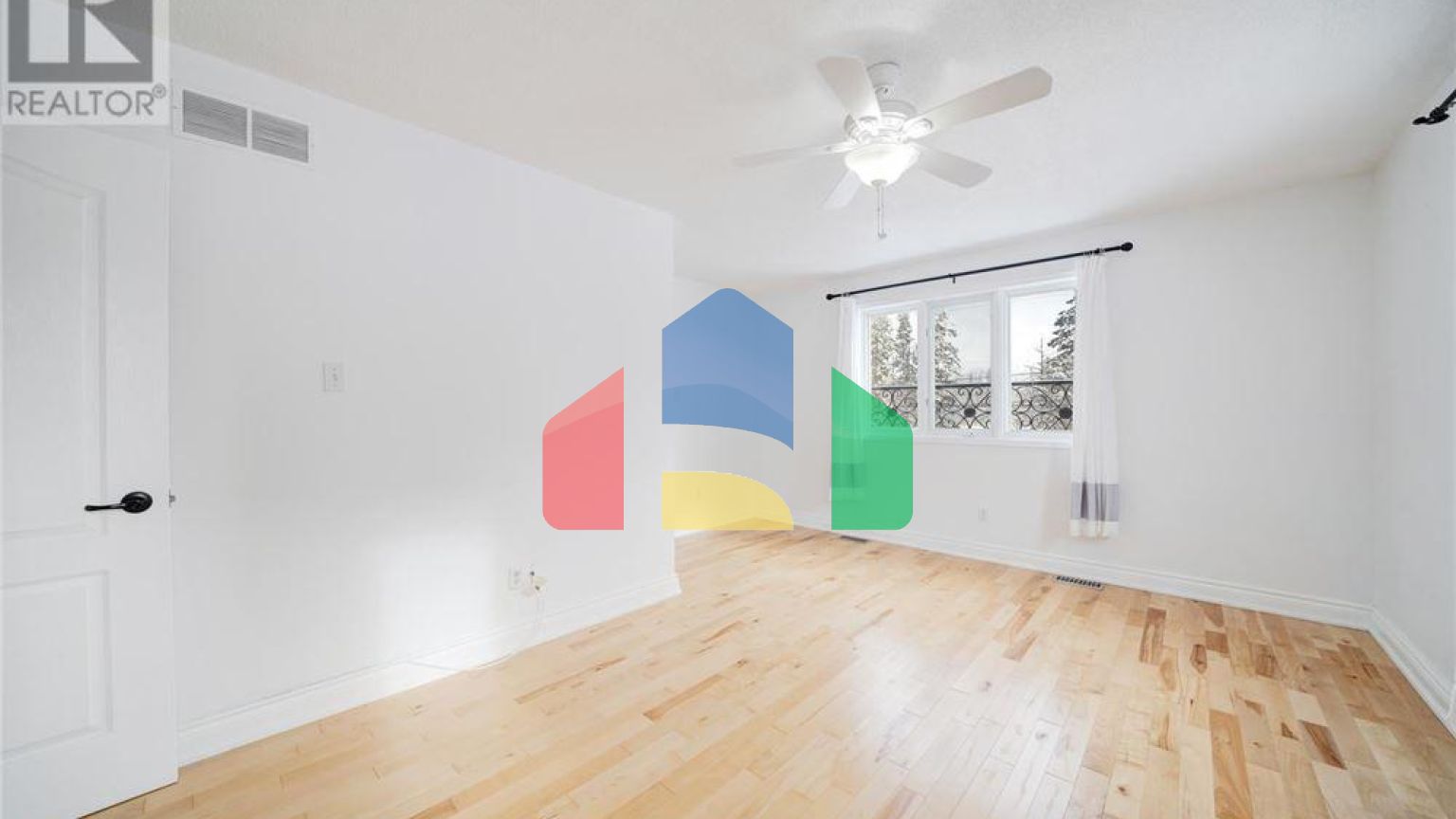 Residential - Single Family Home - Richmond Hill, Canada - Canada