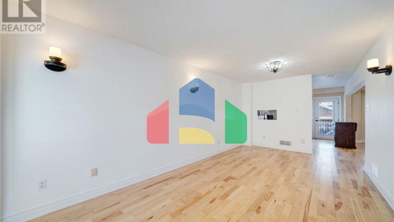 Residential - Single Family Home - Richmond Hill, Canada - Canada