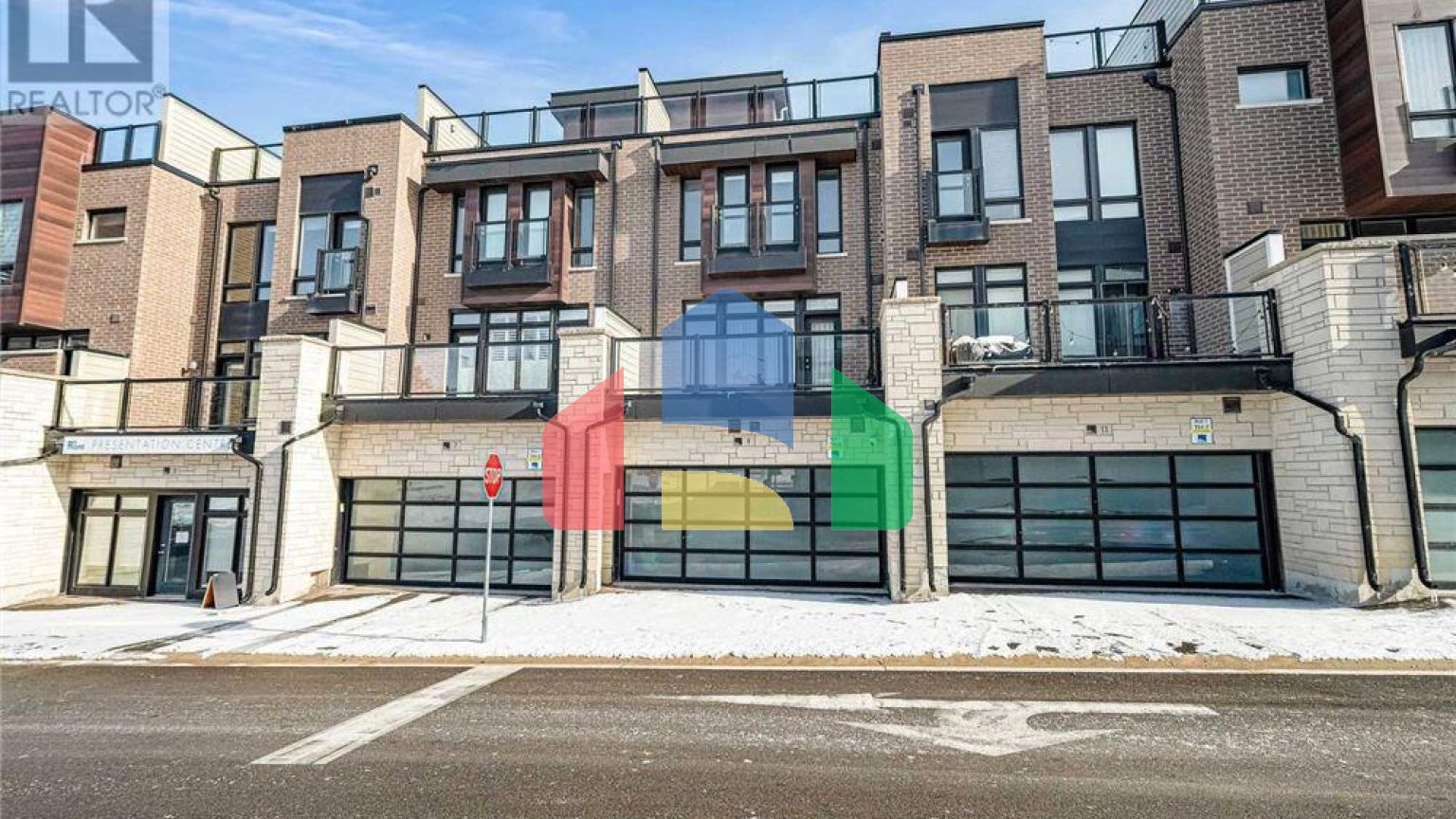 Residential - Single Family Home - Richmond Hill, Canada - Canada