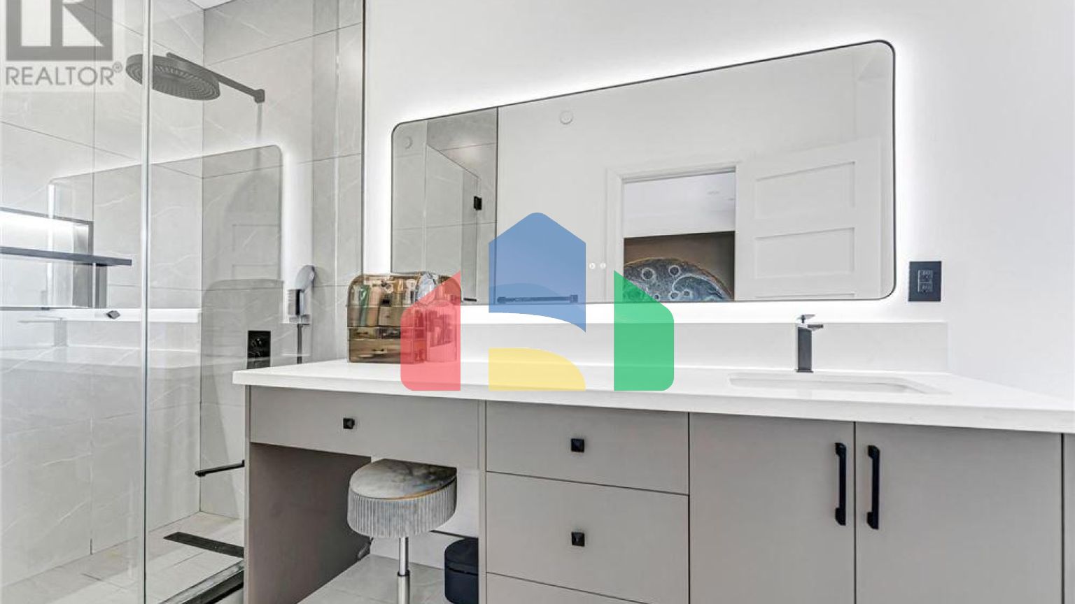 Residential - Single Family Home - Richmond Hill, Canada - Canada