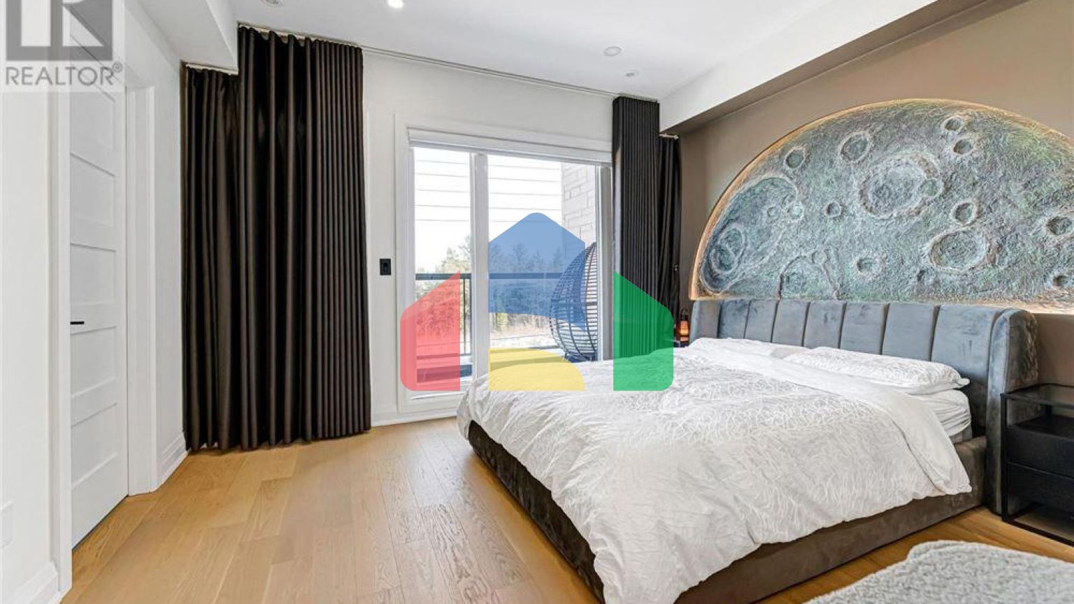 Residential - Single Family Home - Richmond Hill, Canada - Canada