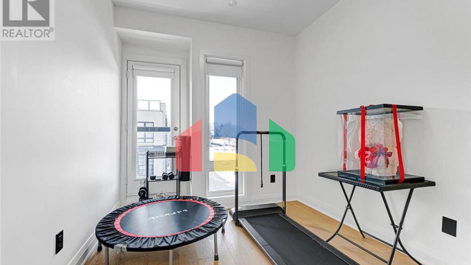 Residential - Single Family Home - Richmond Hill, Canada - Canada