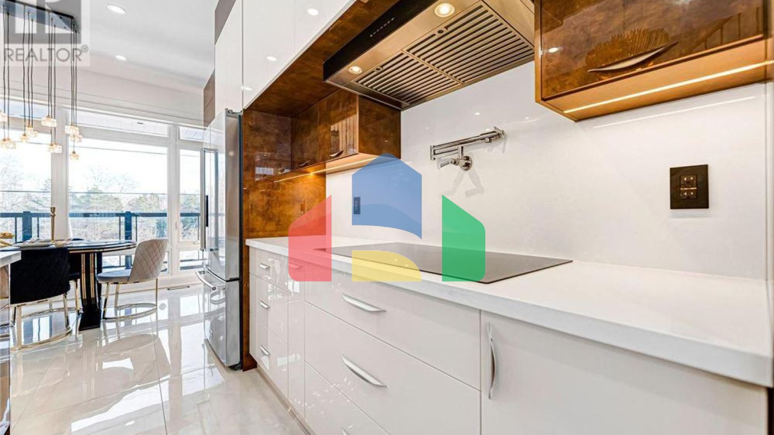 Residential - Single Family Home - Richmond Hill, Canada - Canada