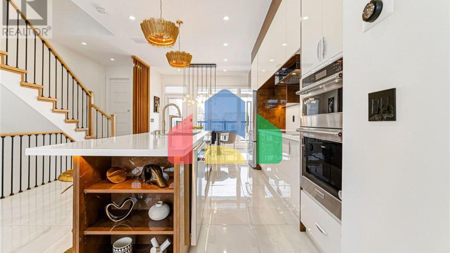 Residential - Single Family Home - Richmond Hill, Canada - Canada