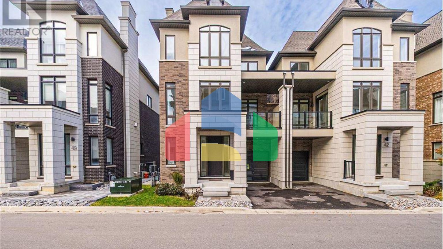 Residential - Single Family Home - Richmond Hill, Canada - Canada