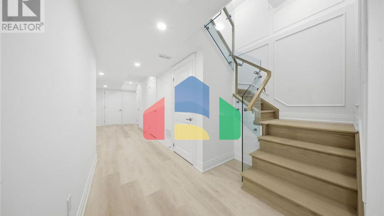 Residential - Single Family Home - Richmond Hill, Canada - Canada