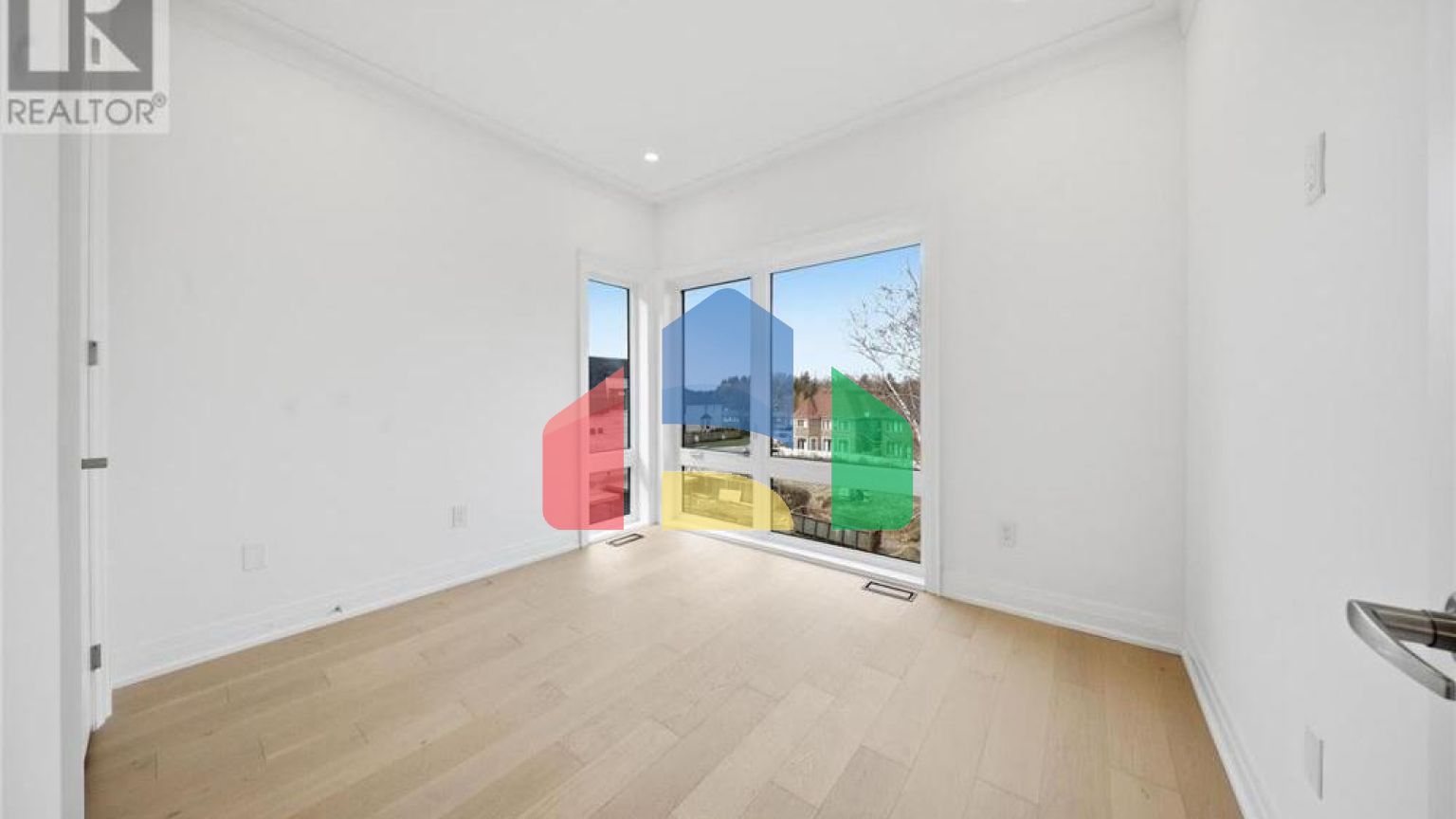 Residential - Single Family Home - Richmond Hill, Canada - Canada