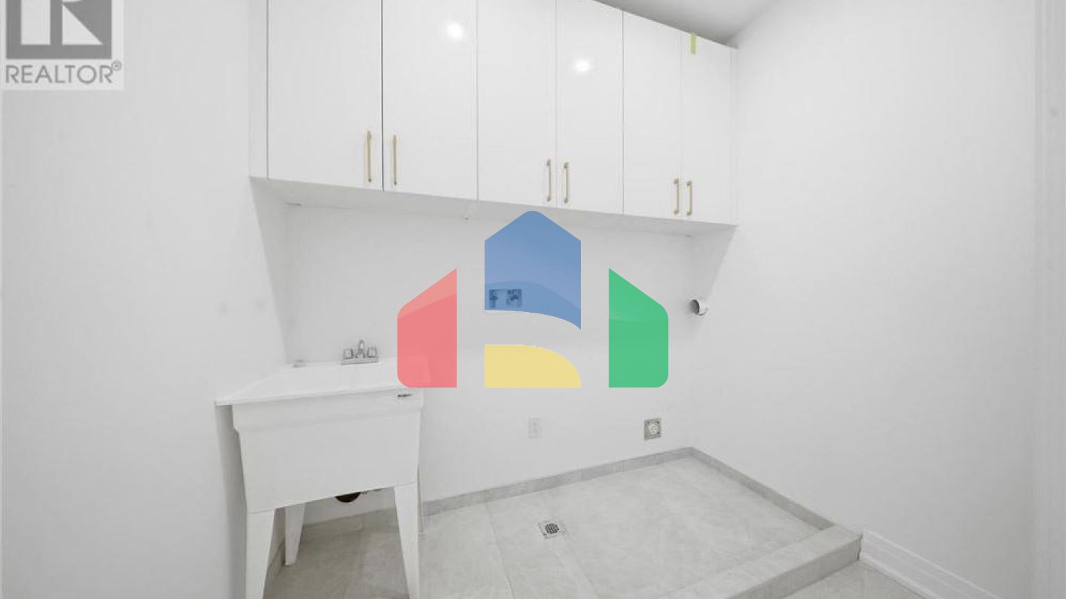 Residential - Single Family Home - Richmond Hill, Canada - Canada