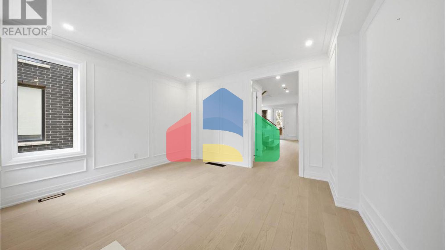 Residential - Single Family Home - Richmond Hill, Canada - Canada