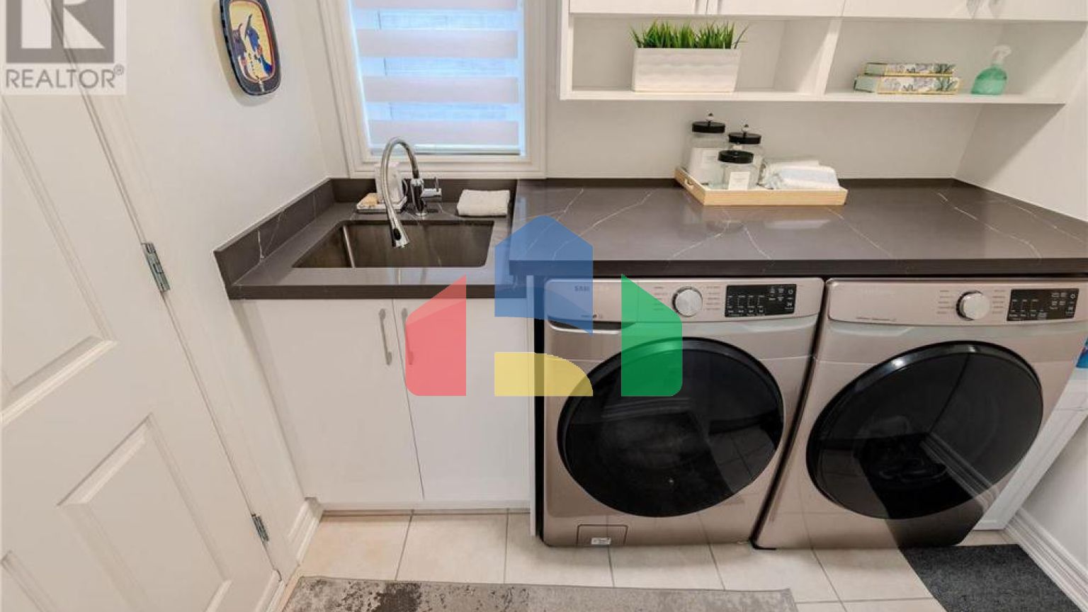 Residential - Single Family Home - Richmond Hill, Canada - Canada