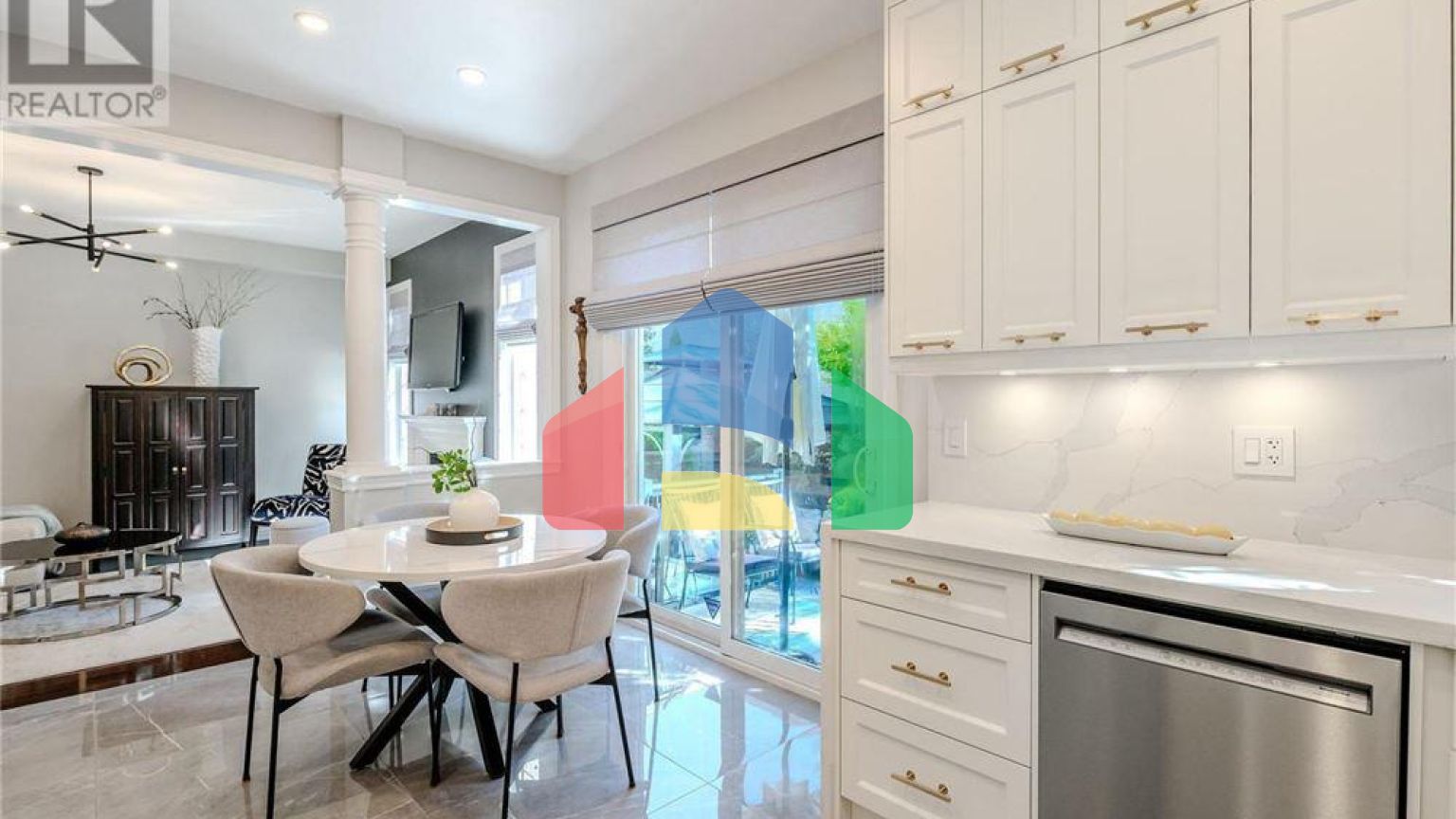 Residential - Single Family Home - Richmond Hill, Canada - Canada