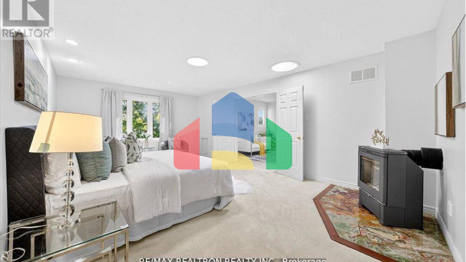 Residential - Single Family Home - Richmond Hill, Canada - Canada