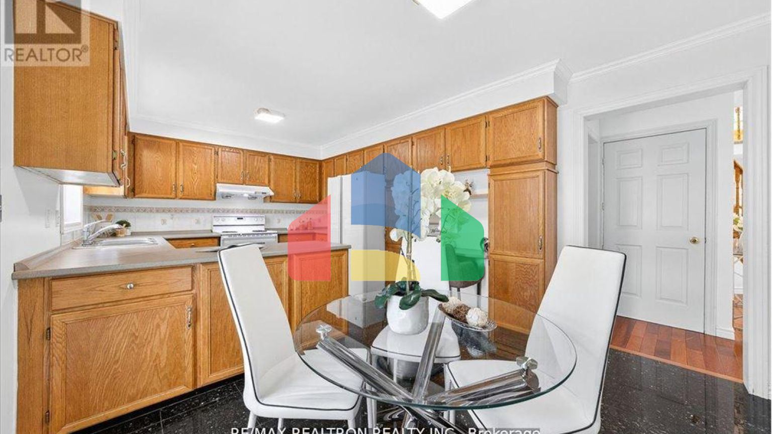 Residential - Single Family Home - Richmond Hill, Canada - Canada