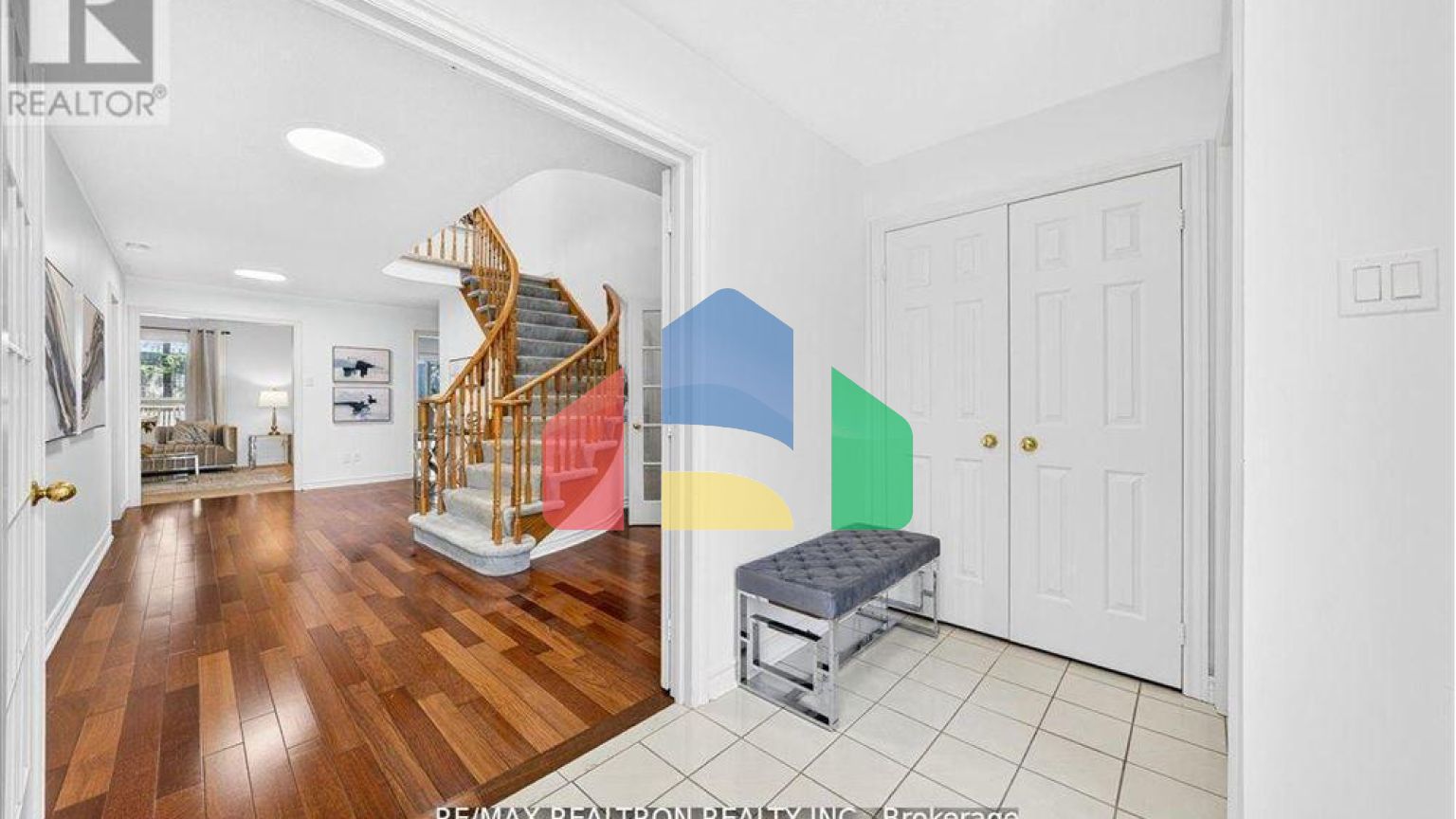 Residential - Single Family Home - Richmond Hill, Canada - Canada