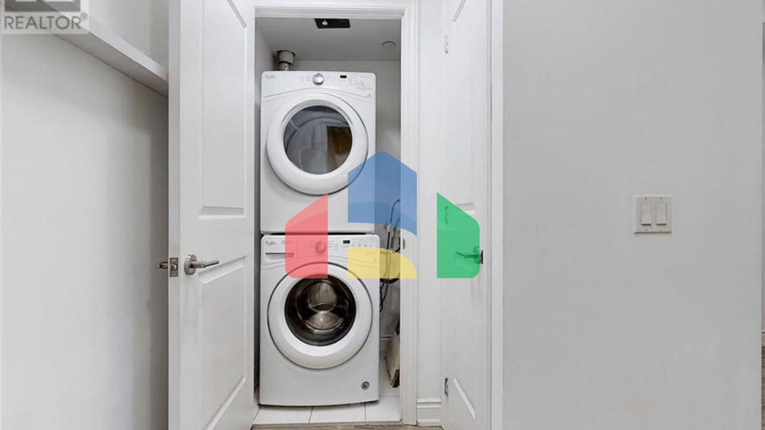 Residential - Condo/Apartment - Richmond Hill, Canada - Canada