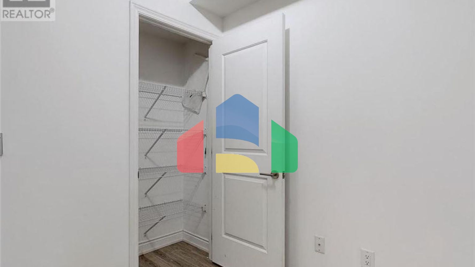 Residential - Condo/Apartment - Richmond Hill, Canada - Canada