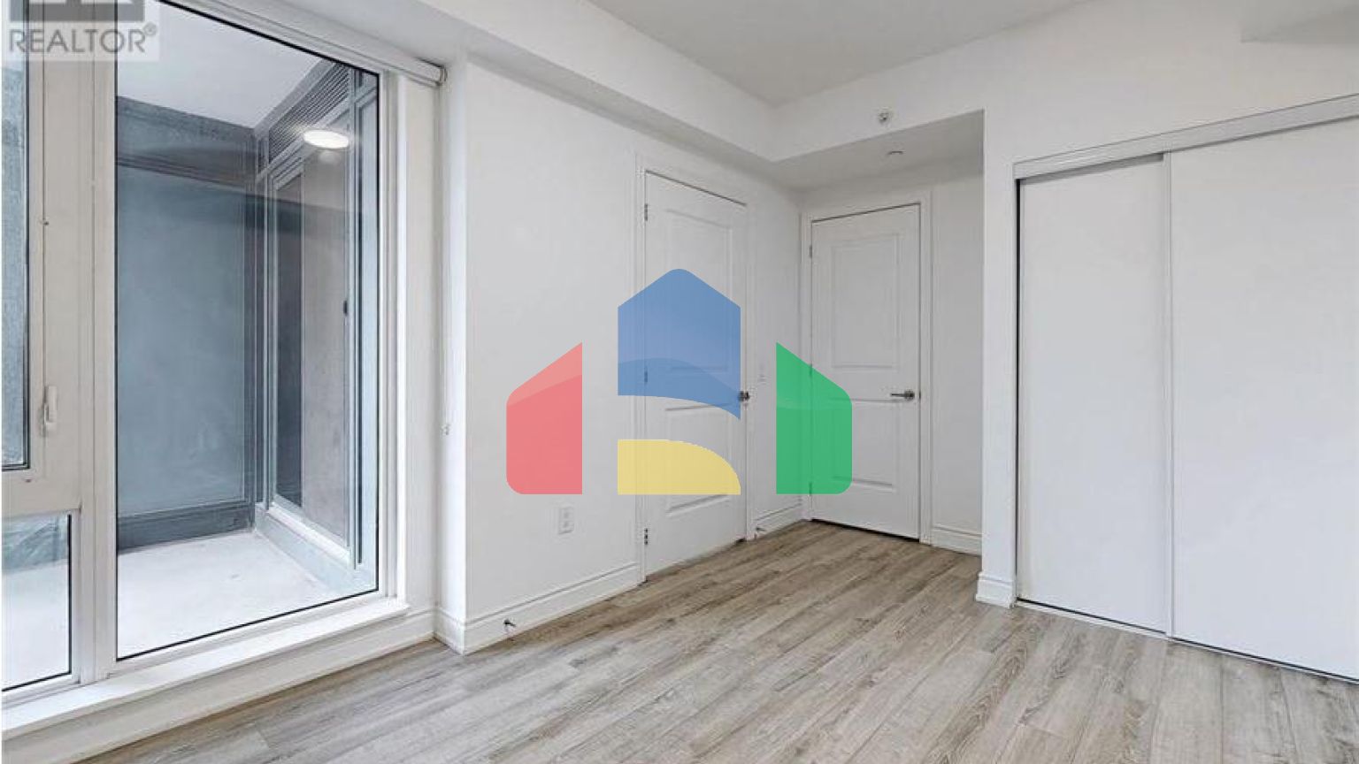 Residential - Condo/Apartment - Richmond Hill, Canada - Canada