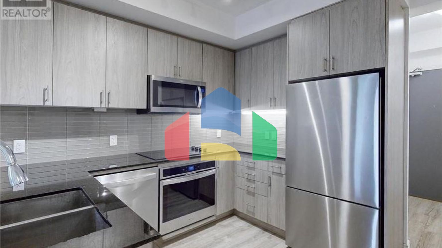 Residential - Condo/Apartment - Richmond Hill, Canada - Canada