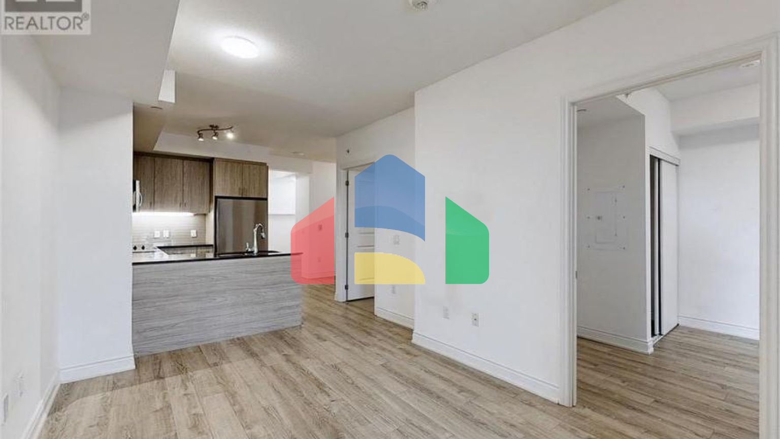 Residential - Condo/Apartment - Richmond Hill, Canada - Canada