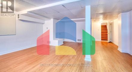 Residential - Single Family Home - Richmond Hill, Canada - Canada