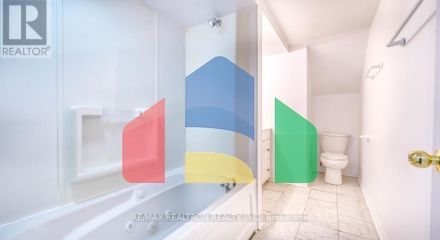 Residential - Single Family Home - Richmond Hill, Canada - Canada