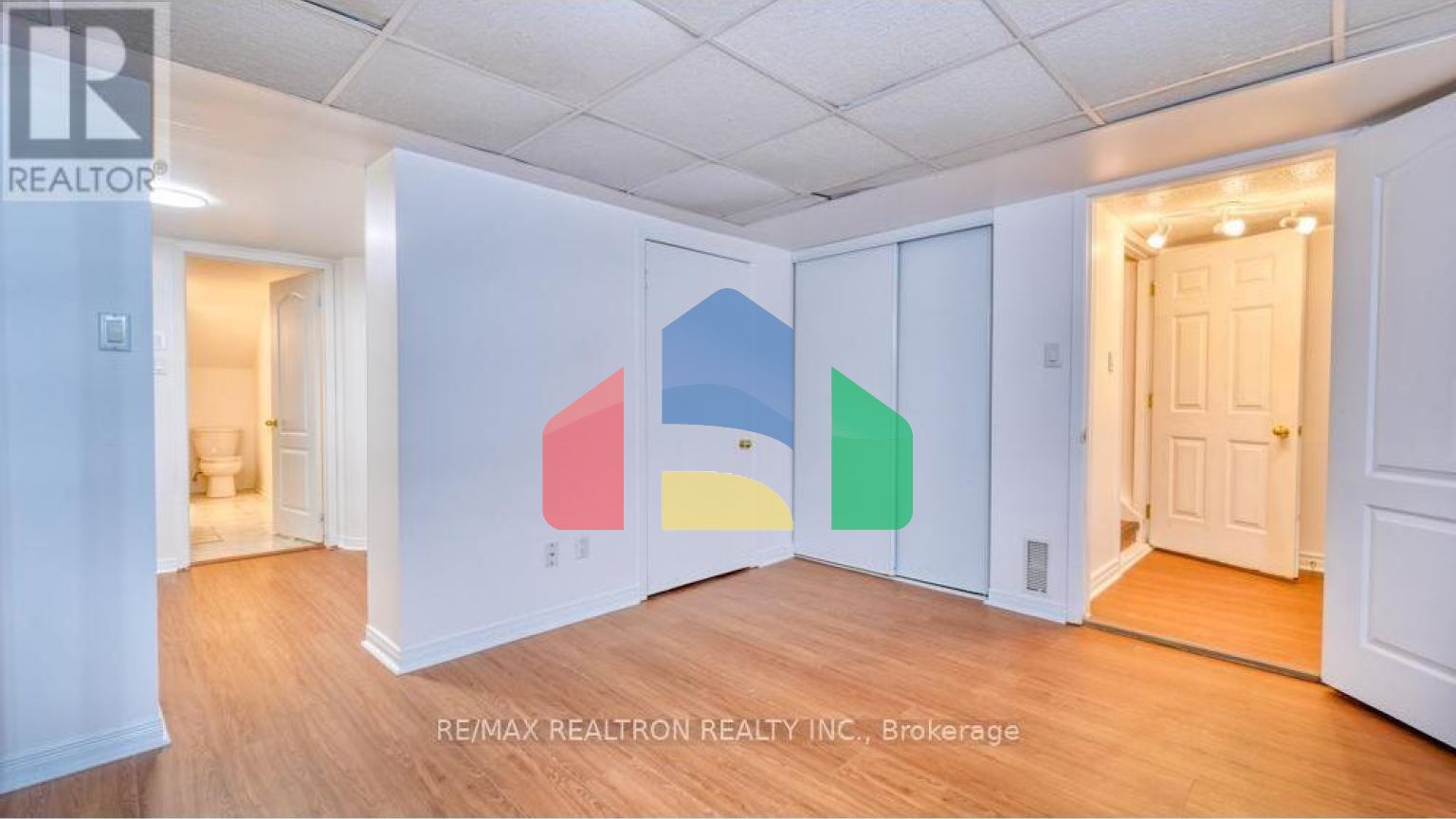 Residential - Single Family Home - Richmond Hill, Canada - Canada