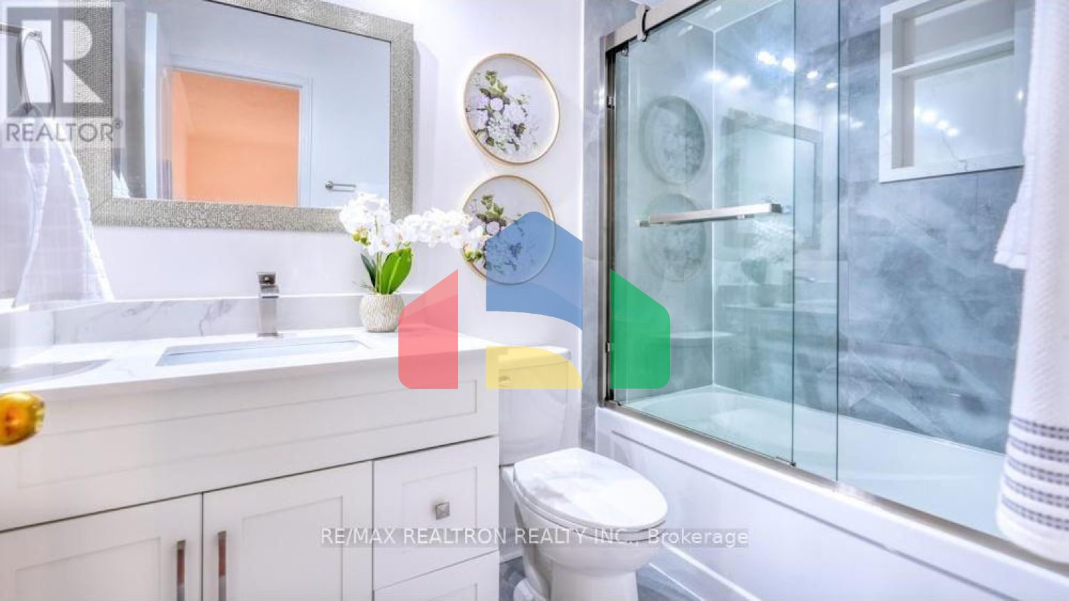 Residential - Single Family Home - Richmond Hill, Canada - Canada