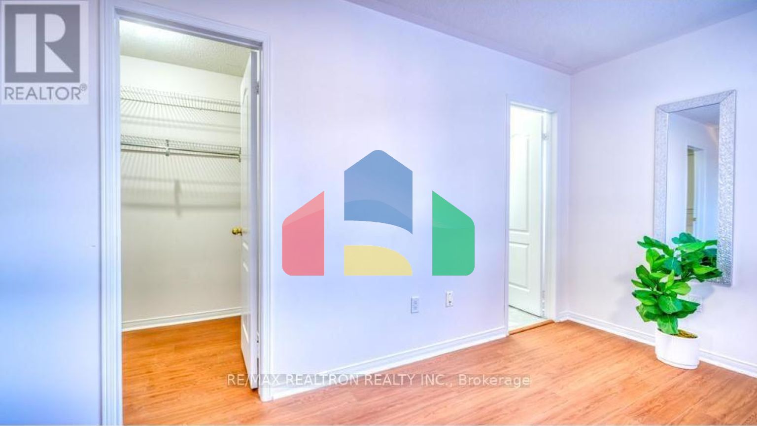 Residential - Single Family Home - Richmond Hill, Canada - Canada