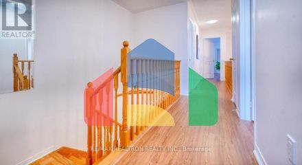 Residential - Single Family Home - Richmond Hill, Canada - Canada